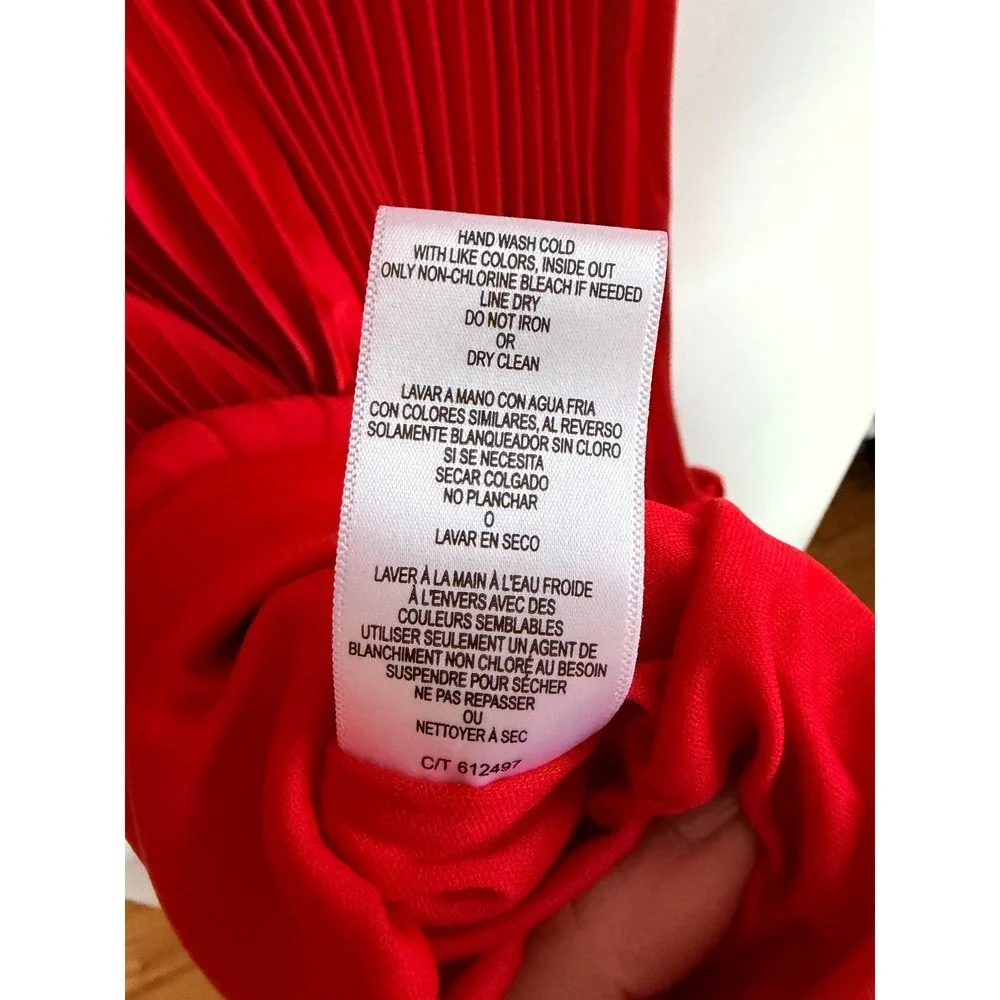 NWT Women's Taylor Strapless Sunburst Pleated Dress SZ 12 Red party - Picture 11 of 14